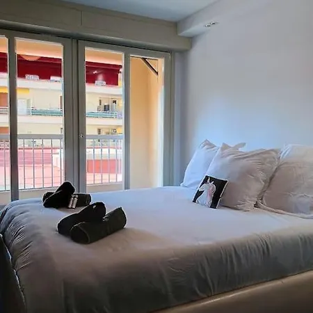 Superbe 200m Des Plages Ζουάν λε Πιν