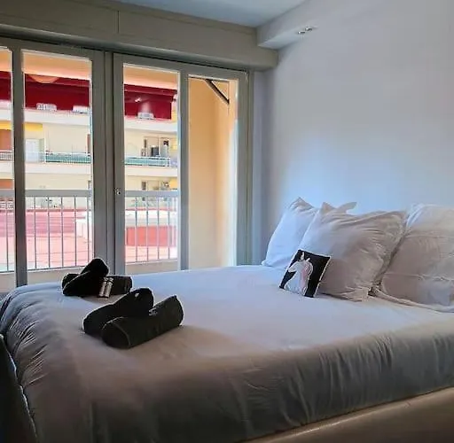 Superbe 200m Des Plages Juan-les-Pins